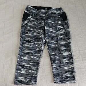 Bundle 3 for $20 Womens TekGear Capri leggings